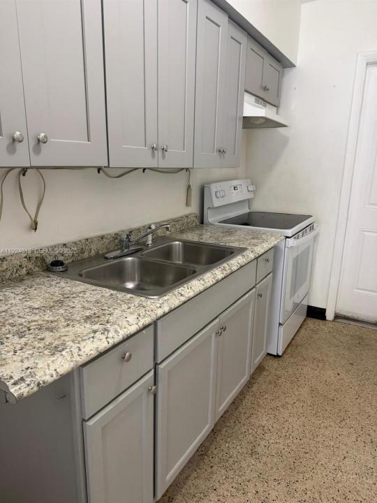 1940 NE 167th St 3, North Miami Beach, 佛罗里达州 33162, 美国