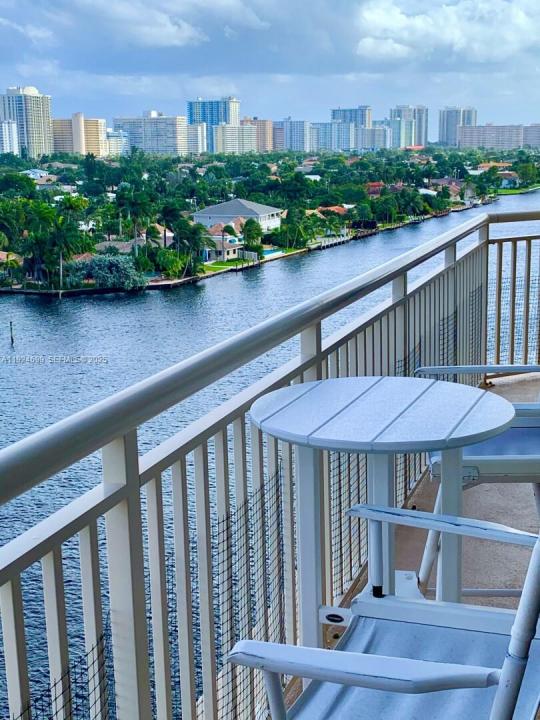 3100 NE 48th St 914, Fort Lauderdale, Florida 33308