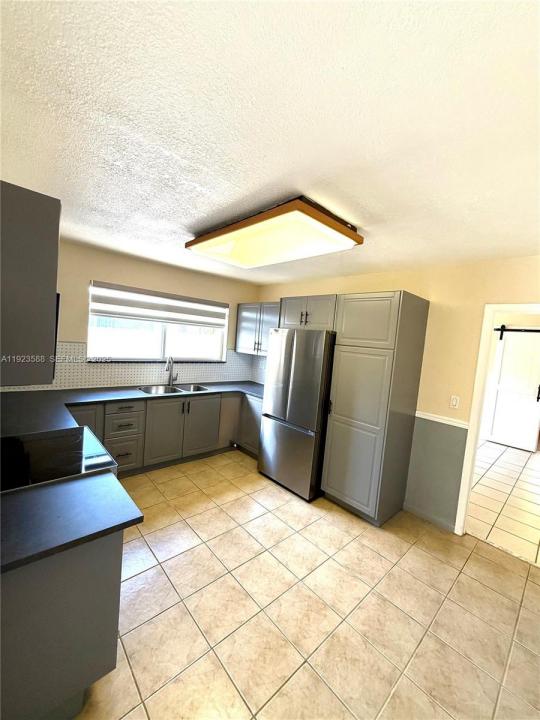 9745 SW 161st St 1, Miami, フロリダ 33157, アメリカ合衆国