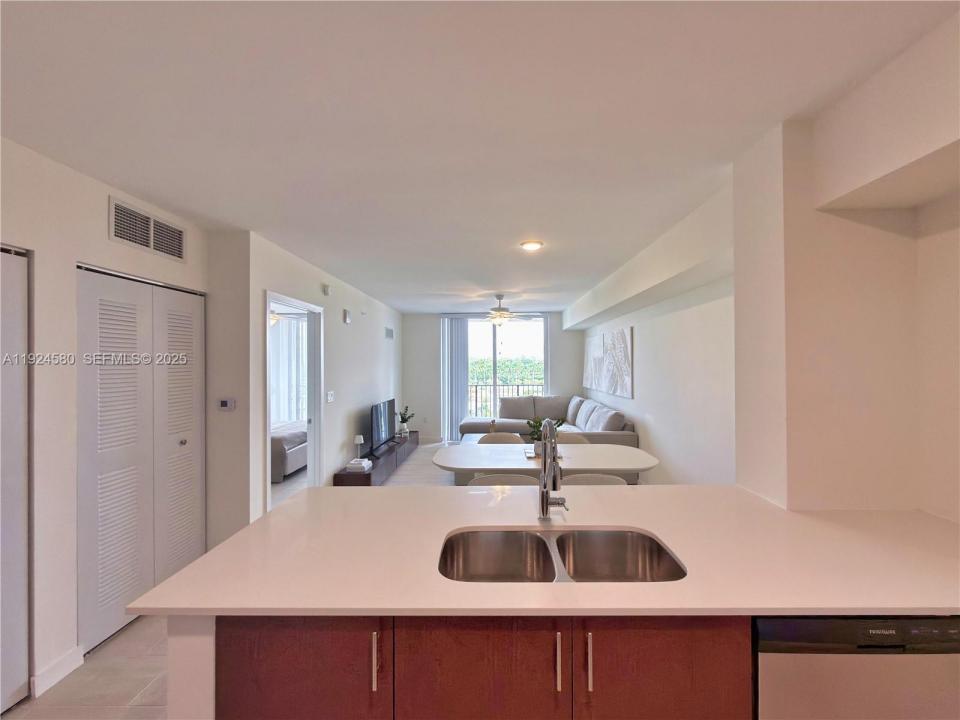 11239 NW 4th Ter A1.20, Sweetwater, فلوريدا 33172, الولايات المتحدة