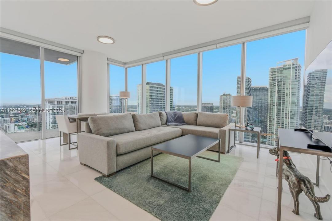 700 NE 26th Ter 3406, Miami, Florida 33137, Estados Unidos