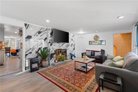 215 Rocky Point Avenue, Warwick, Rhode Island 02889, États-Unis