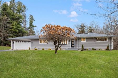 13 Ivy Place, Lincoln, RI 02865, USA