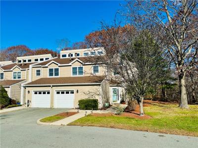 38 Lawton Brook Lane, Portsmouth, RI 02871, USA