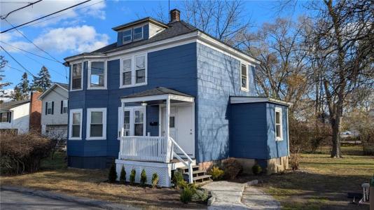 74 Pontiac Street, Warwick, RI 02886, USA
