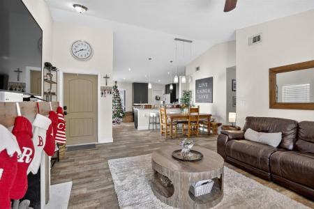 691 Willow Grove Ter, Davie, Florida 33325