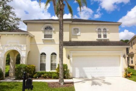 640 Tupelo Cir. 640, Davenport, Florida 33897