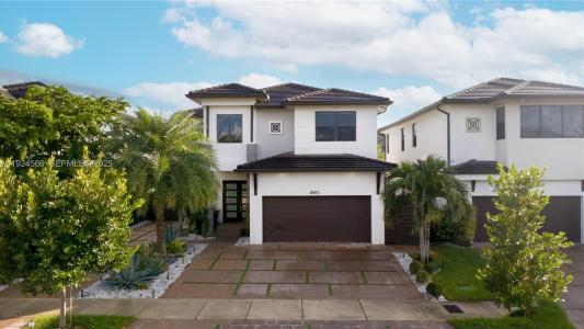 8842 NW 161st Ter, Miami Lakes, 佛羅里達州 33018, 美國