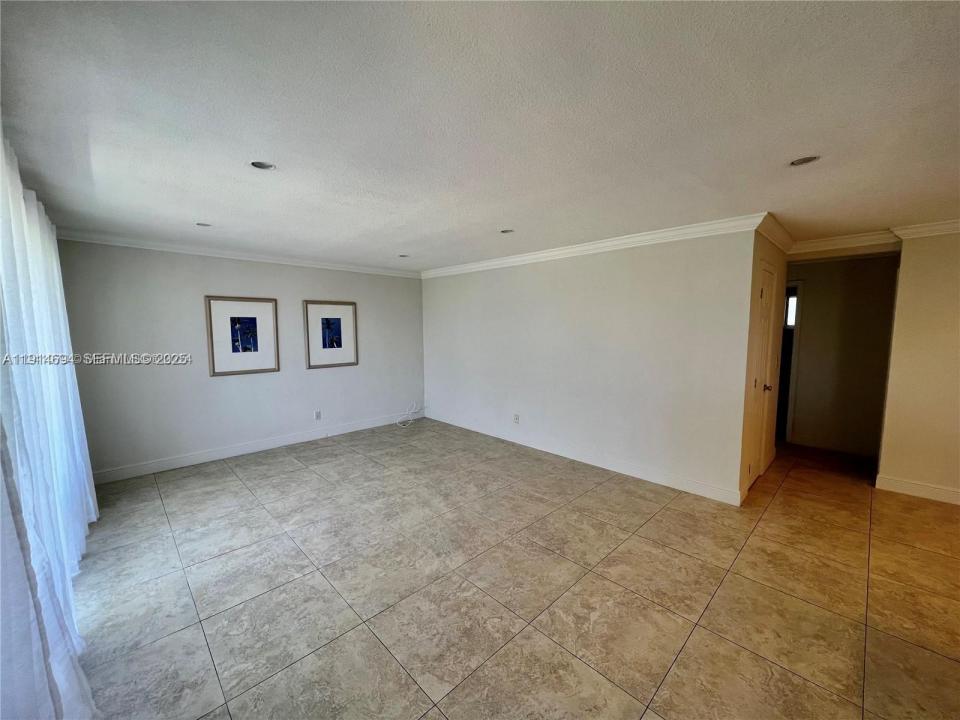 2700 NE 135th St 45, North Miami, Florida 33181