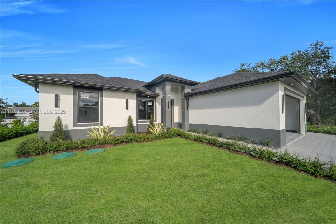 2614 44th ST W, Lehigh Acres, Florida 33971