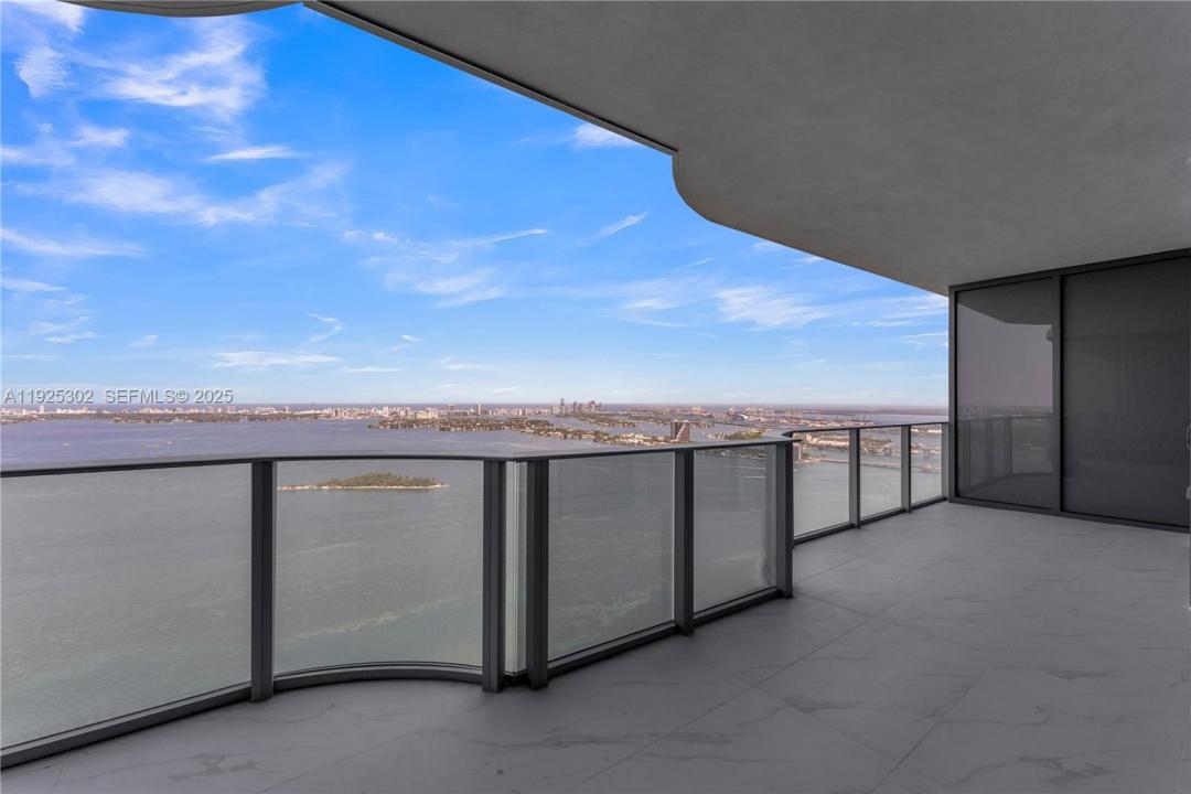 700 NE 24th St 4402, Miami, 佛罗里达州 33137, 美国