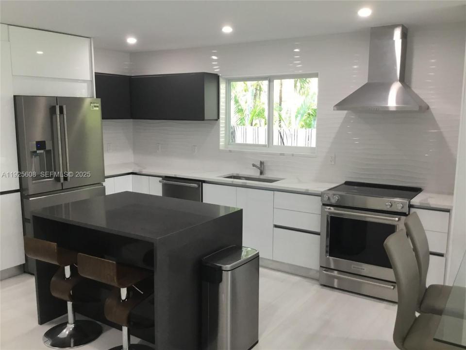 1546 Van Buren St, Hollywood, Florida 33020