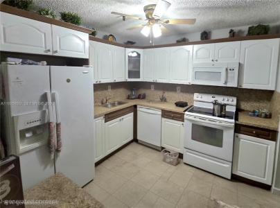 661 NE 195th St 309, Miami, Florida 33179