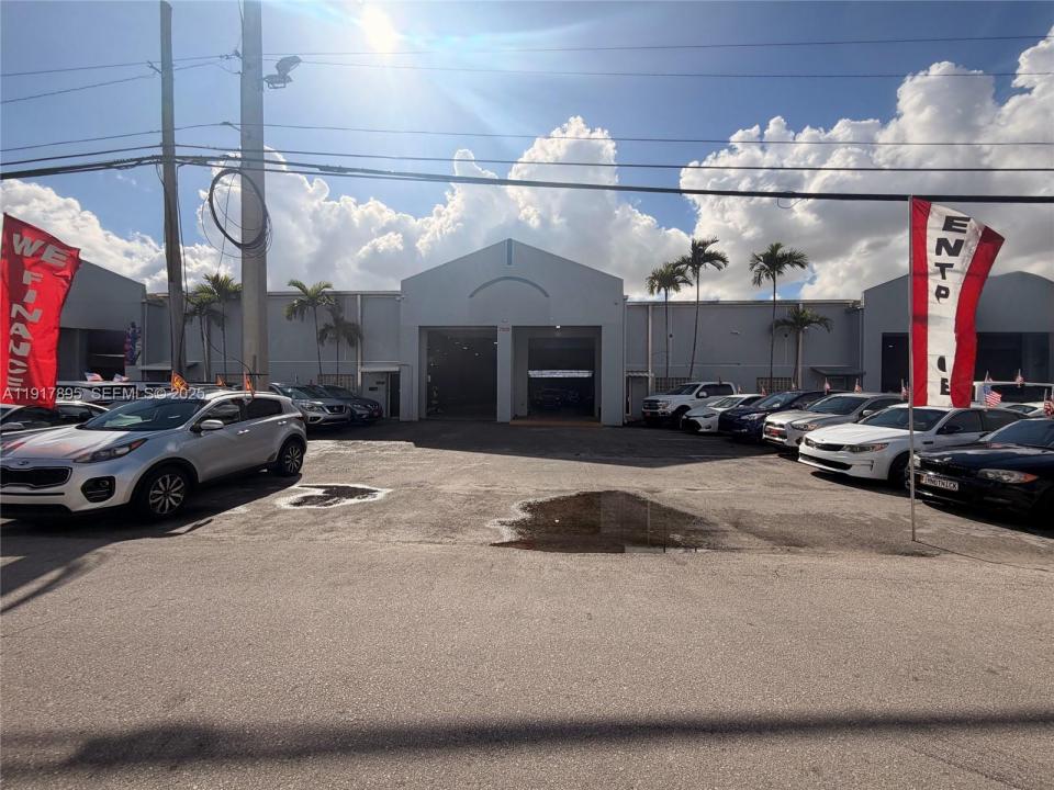 7298 NW 54th St, Miami, Floride 33166, États-Unis