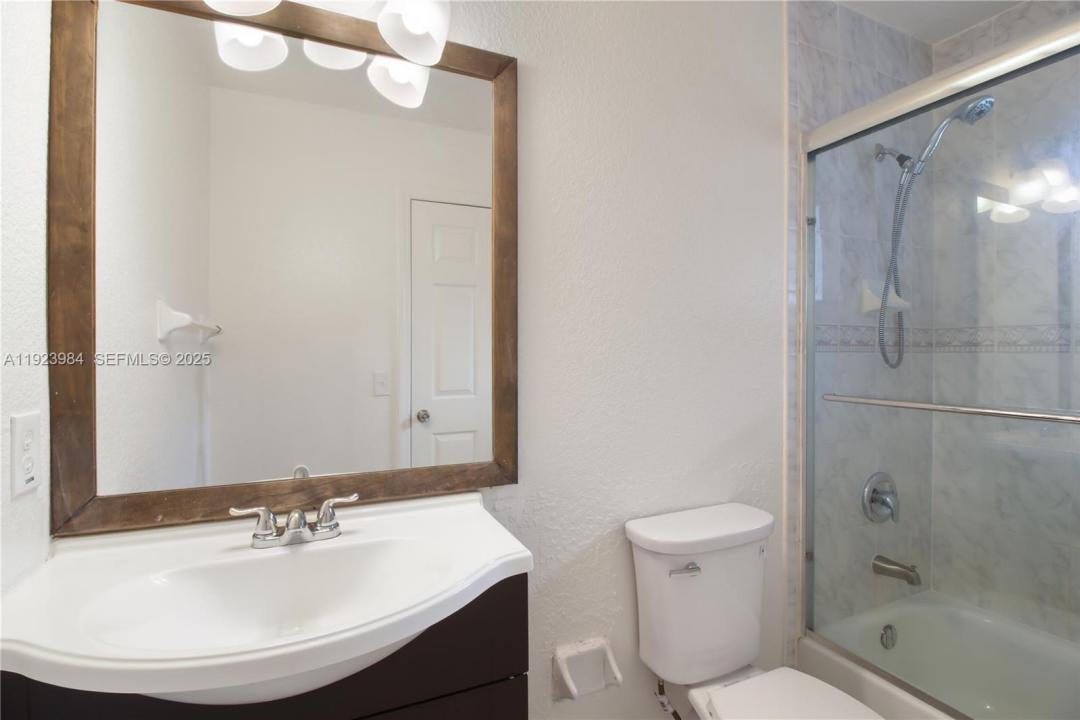 20562 NW 18th Ave, Miami Gardens, Florida 33056