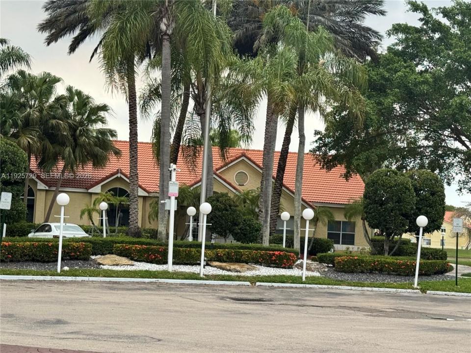 12650 Vista Isles Dr 923, Sunrise, Florida 33325, USA