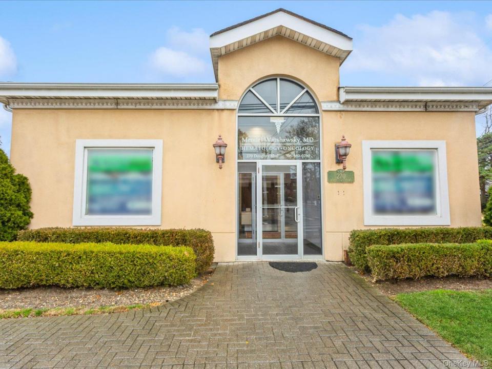 270 Doughty Boulevard, Hempstead, New York 11096, USA