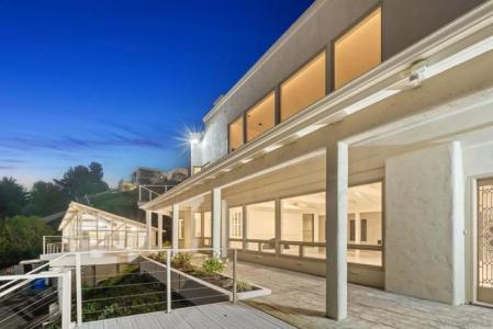 Russell Road, La Mesa, カリフォルニア 91941, アメリカ合衆国