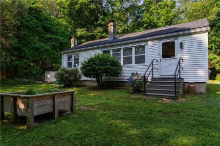 16 Smith Street, Bristol, RI 02890, USA