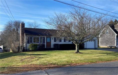 38 Eisenhower Place, South Kingstown, Rhode Island 02879, USA