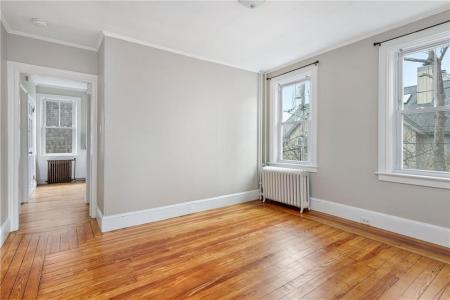 427 Spring Street 2, Newport, Rhode Island 02840, USA