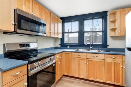 427 Spring Street 3, Newport, Rhode Island 02840, USA