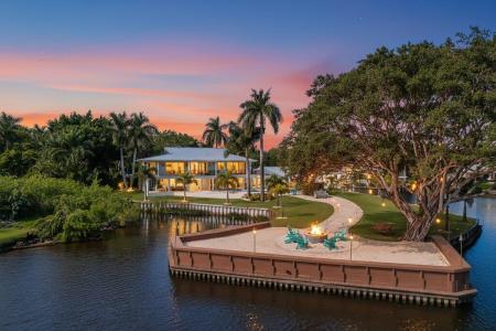 659 SW Bittern Street, Four Rivers, Palm City, フロリダ 34990, アメリカ合衆国