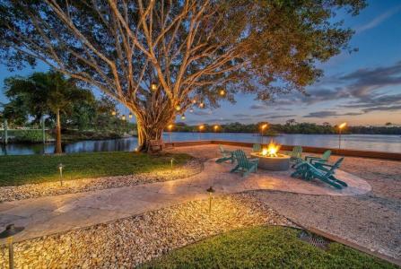 659 SW Bittern Street, Four Rivers, Palm City, フロリダ 34990, アメリカ合衆国