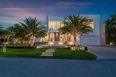 420 Island Dr, Key Biscayne, Florida 33149
