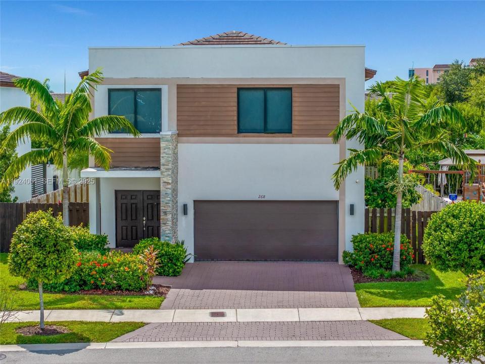 268 NE 210th Way, Miami, Флорида 33179, Соединенные Штаты