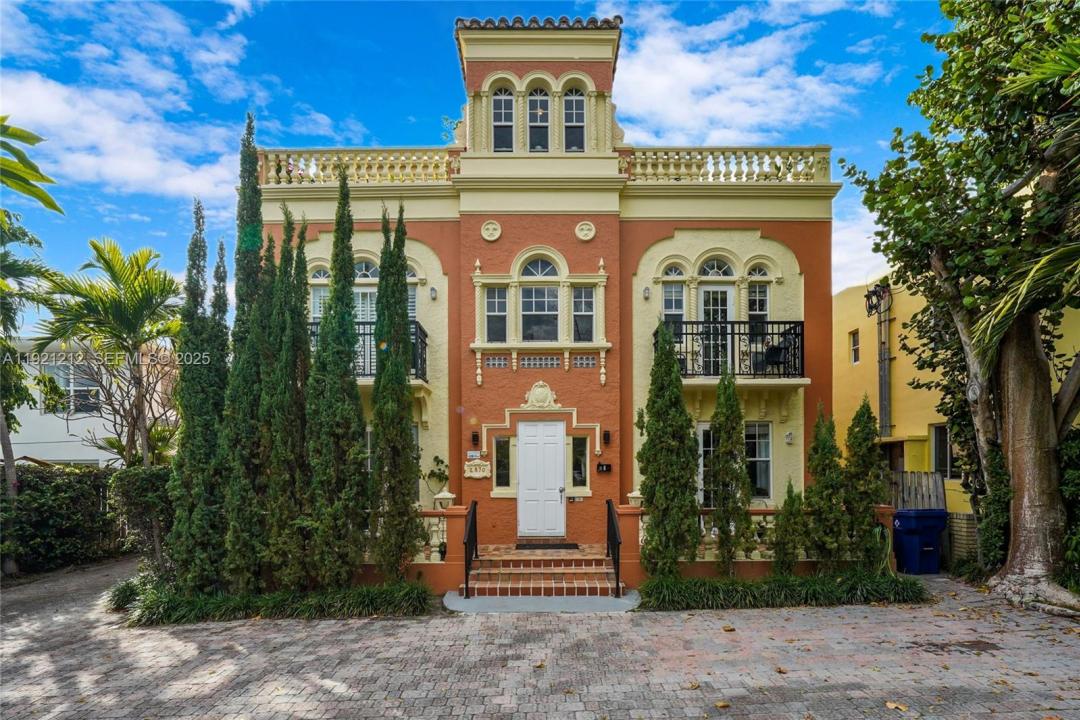 2870 Pine Tree Dr 3, Miami Beach, فلوريدا 33140, الولايات المتحدة