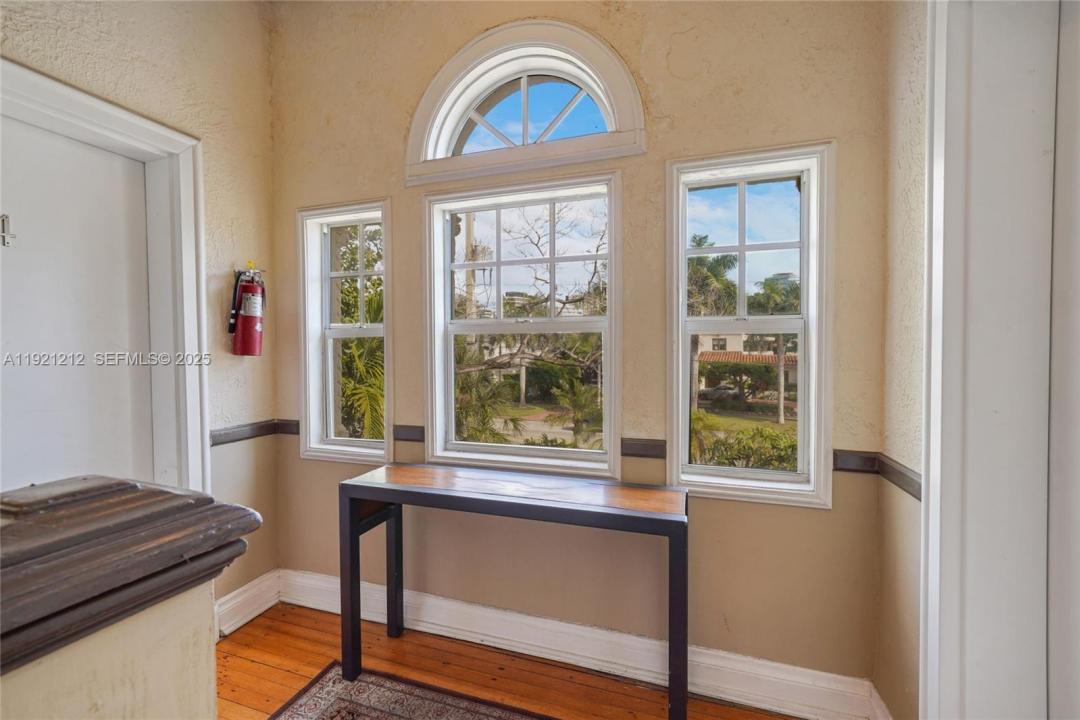 2870 Pine Tree Dr 3, Miami Beach, فلوريدا 33140, الولايات المتحدة