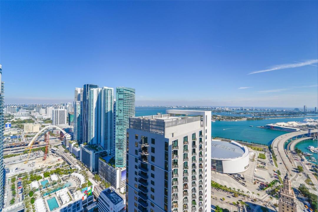 159 NE 6th St 4601, Miami, Floride 33132, États-Unis