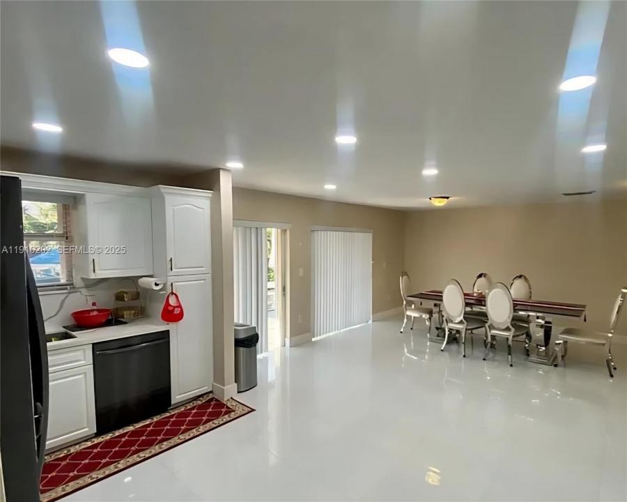 8568 SW 211th Ter 8576, Cutler Bay, Florida 33189