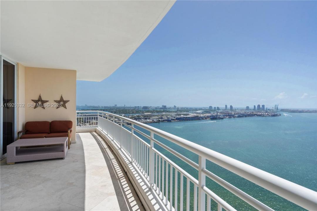 808 Brickell Key Dr 3304, Miami, Florida 33131