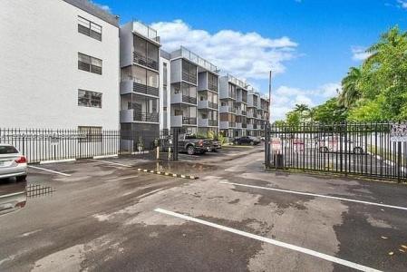 13500 NE 3rd Ct 205, North Miami, Florida 33161, USA