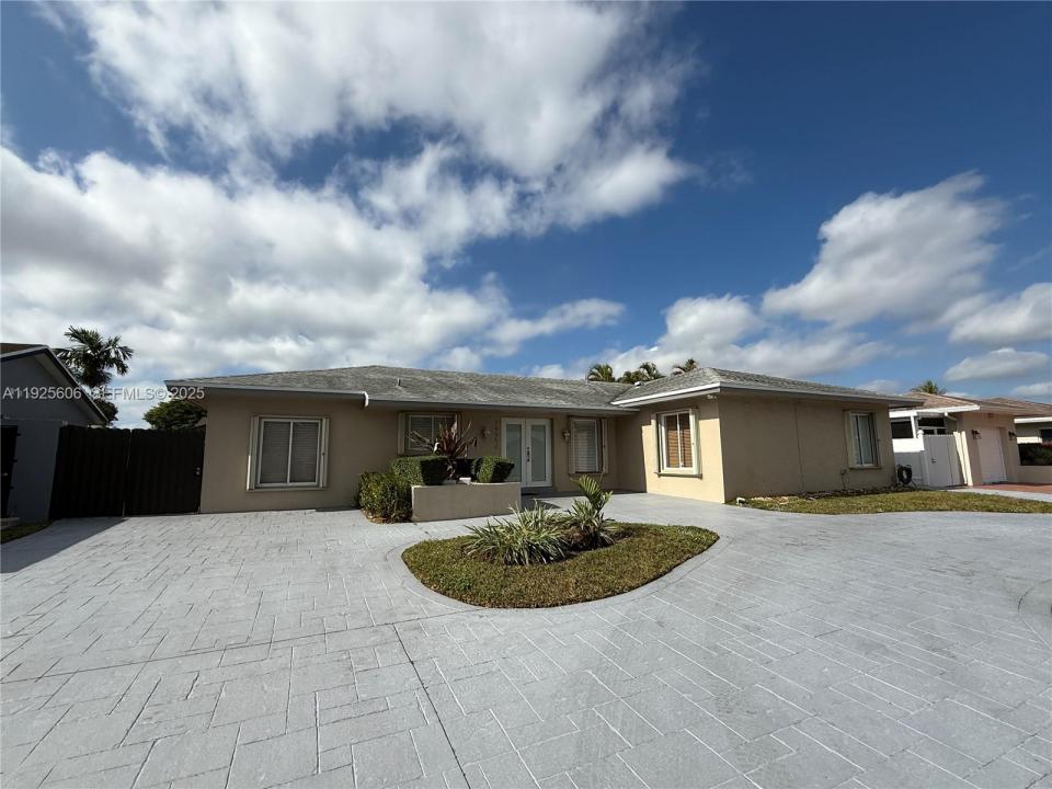 19952 NW 62nd Ct, Hialeah, فلوريدا 33015, الولايات المتحدة