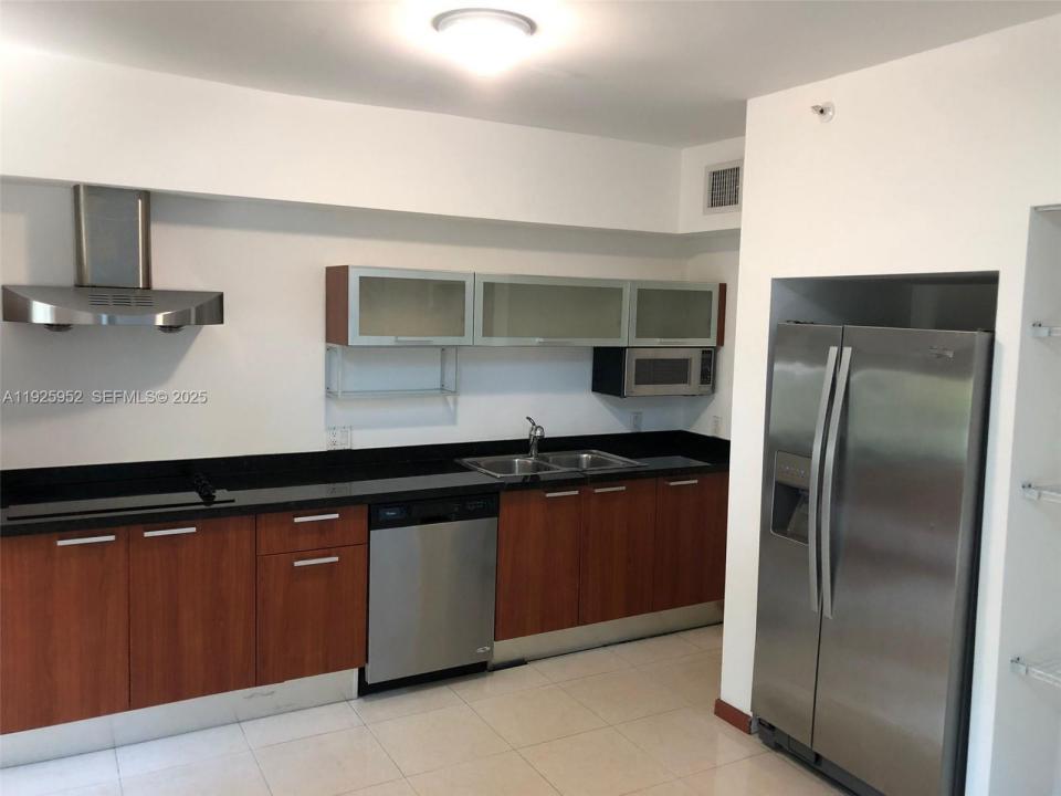 1650 Brickell Ave 111, Miami, Florida 33129, USA