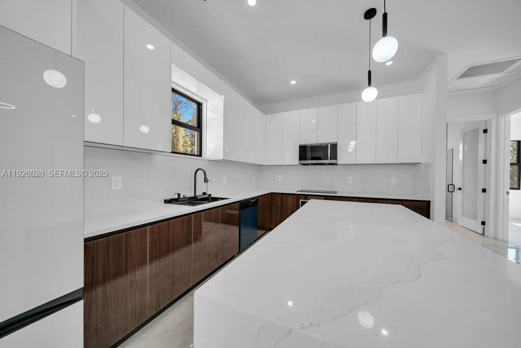 323 LONG AVE S, Lehigh Acres, فلوريدا 33974, الولايات المتحدة