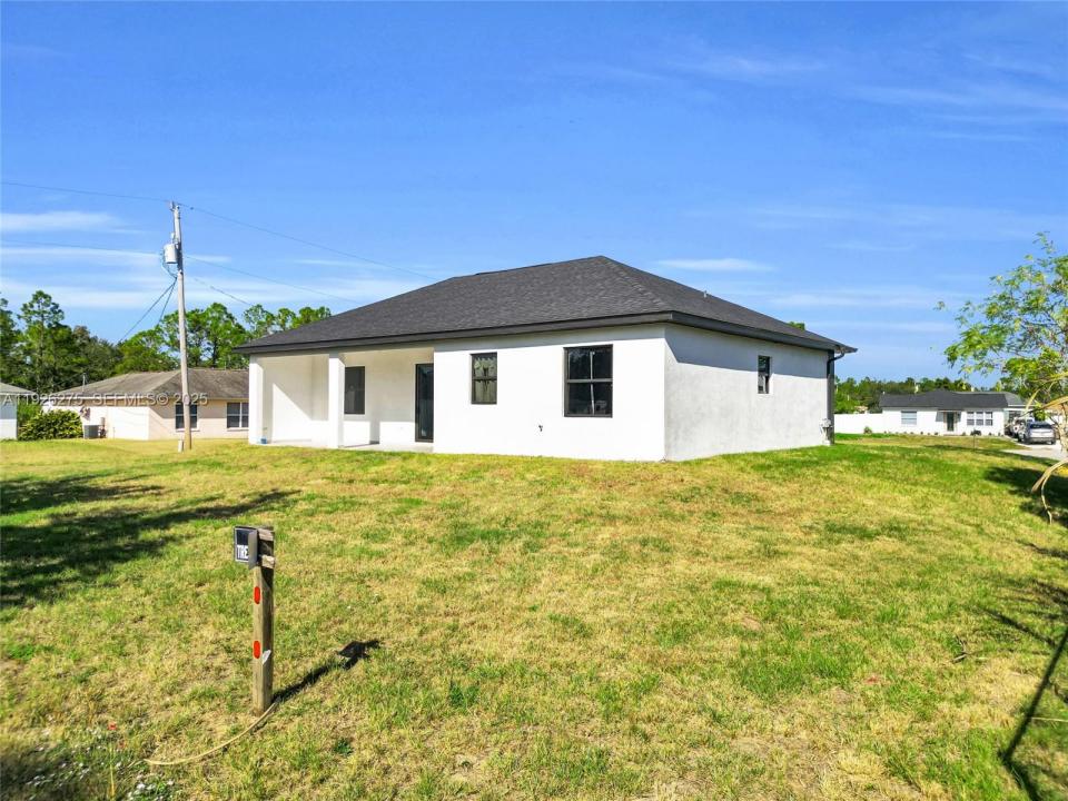 2250 10th Ter, Lehigh Acres, Florida 33936