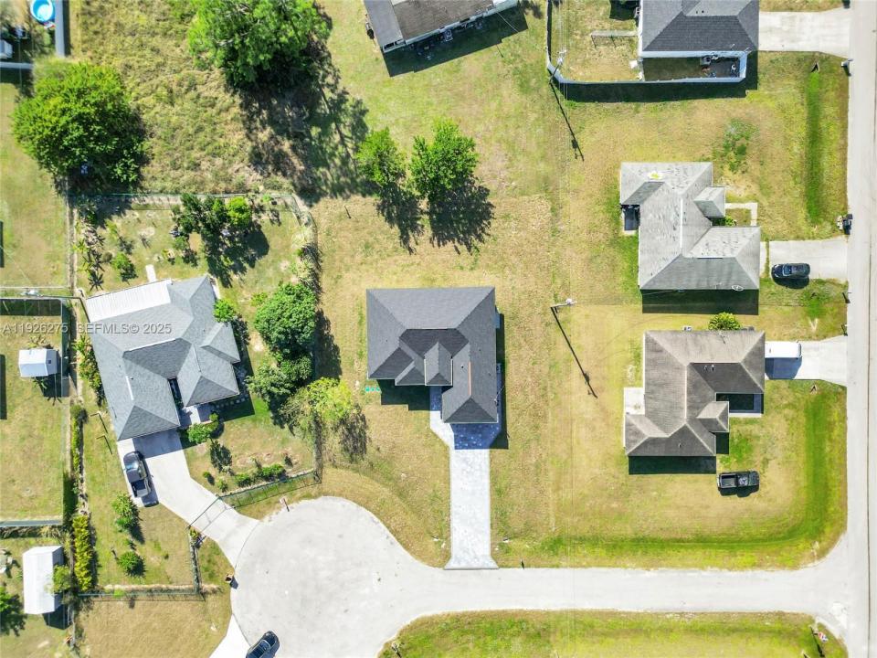 2250 10th Ter, Lehigh Acres, Florida 33936