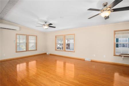 3 Blackbird Street, Tiverton, Rhode Island 02878, USA