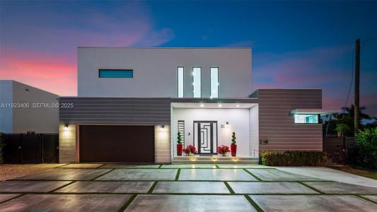 81 S Royal Poinciana Blvd, Miami Springs, Florida 33166, Stati Uniti