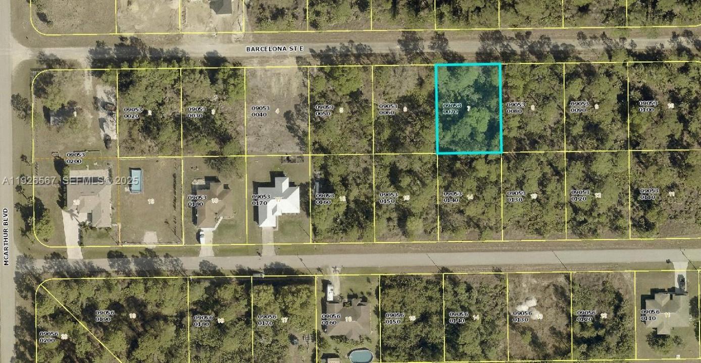 1020 Barcelona Street S, Lehigh Acres, Floride 33974, États-Unis