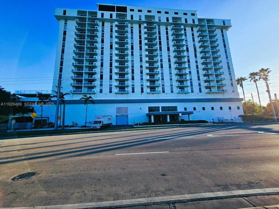 13499 Biscayne Blvd CU206, North Miami, Floride 33181, États-Unis