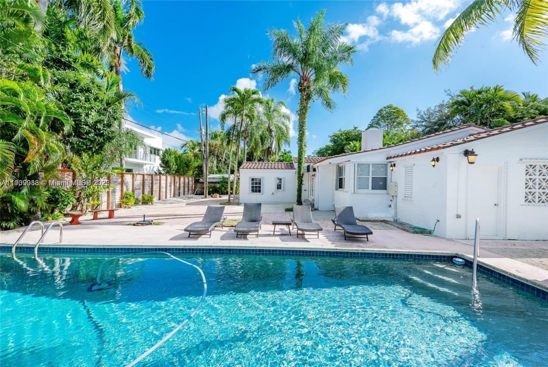 2379 Overbrook St, Coconut Grove, فلوريدا 33133, الولايات المتحدة