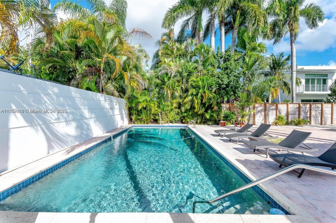 2379 Overbrook St, Coconut Grove, فلوريدا 33133, الولايات المتحدة