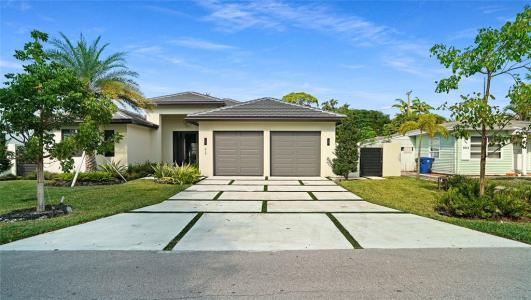 317 NE 21st Street, Wilton Manors, Florida 33305