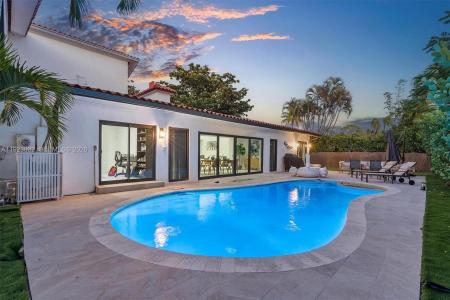 210 NE 107 st, Miami Shores, Florida 33161, USA