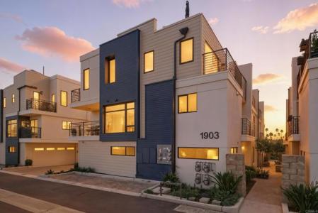 S Myers, Oceanside, California 92054